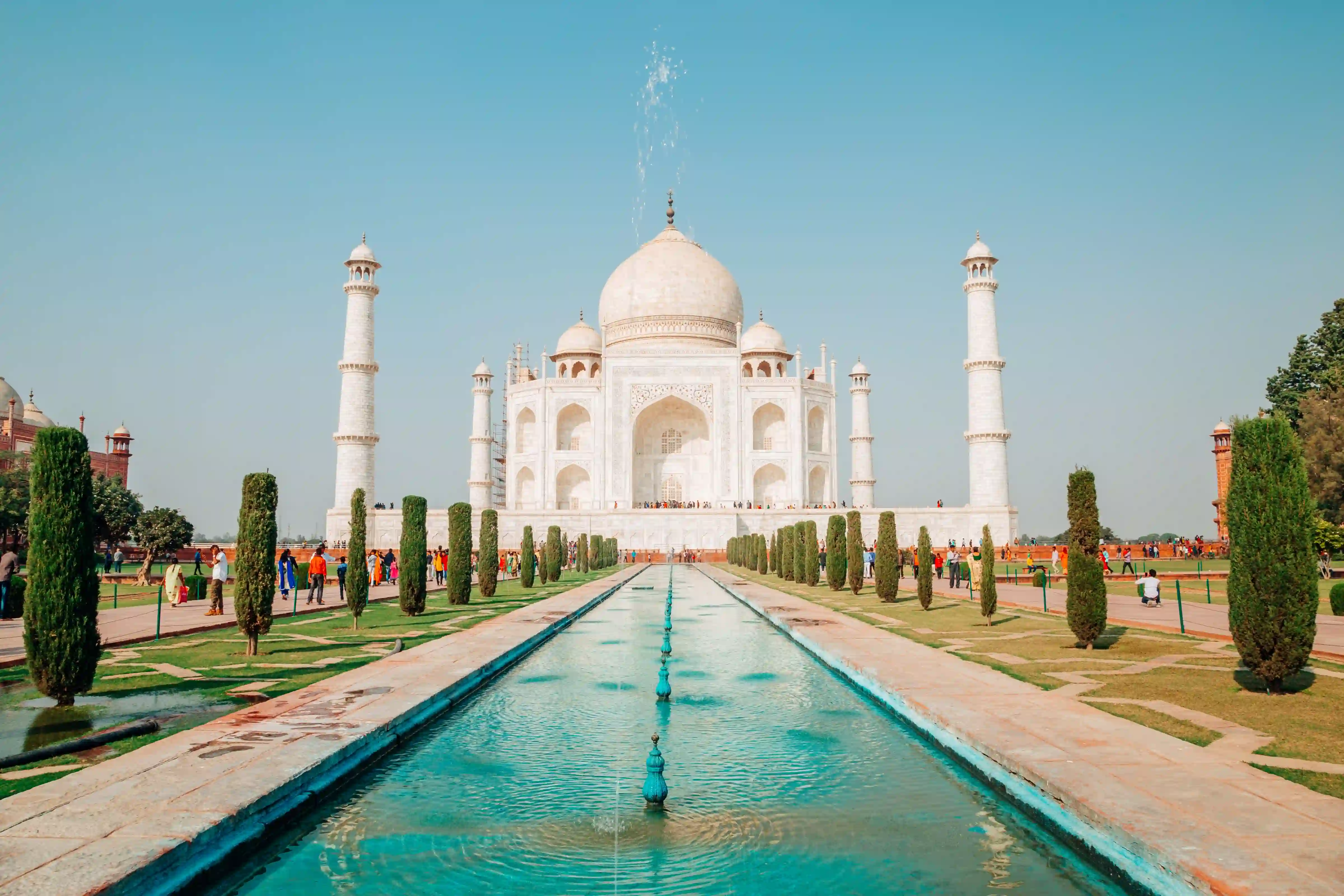 Taj Mahal Luxury Car Tour from Delhi (Mercedes / BMW)